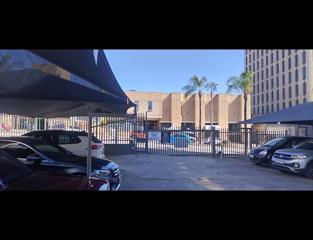 100M² OFFICE FOR SALE IN NELSPRUIT CENTRAL